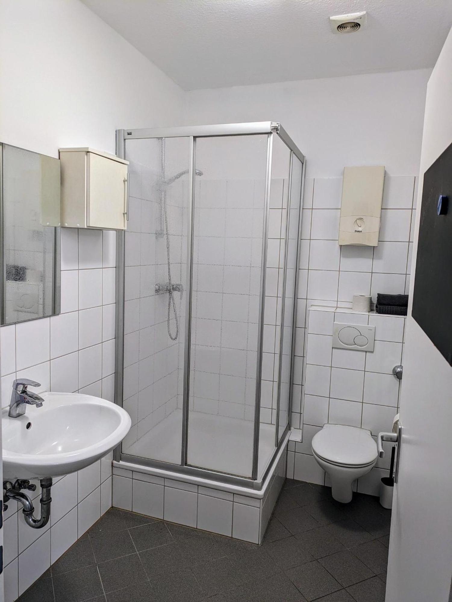Interaktiv Appartements In Ratingen - Duesseldorferstrasse מראה חיצוני תמונה